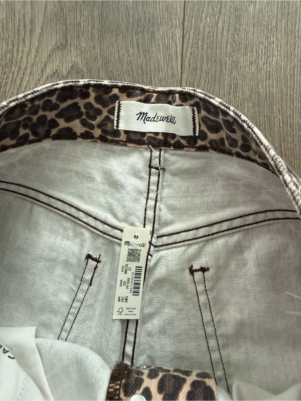 NWT Madewell the Darted Barrel Leg Leopard Cheetah Jeans Ankle Pants 23 24 - Picture 7 of 10